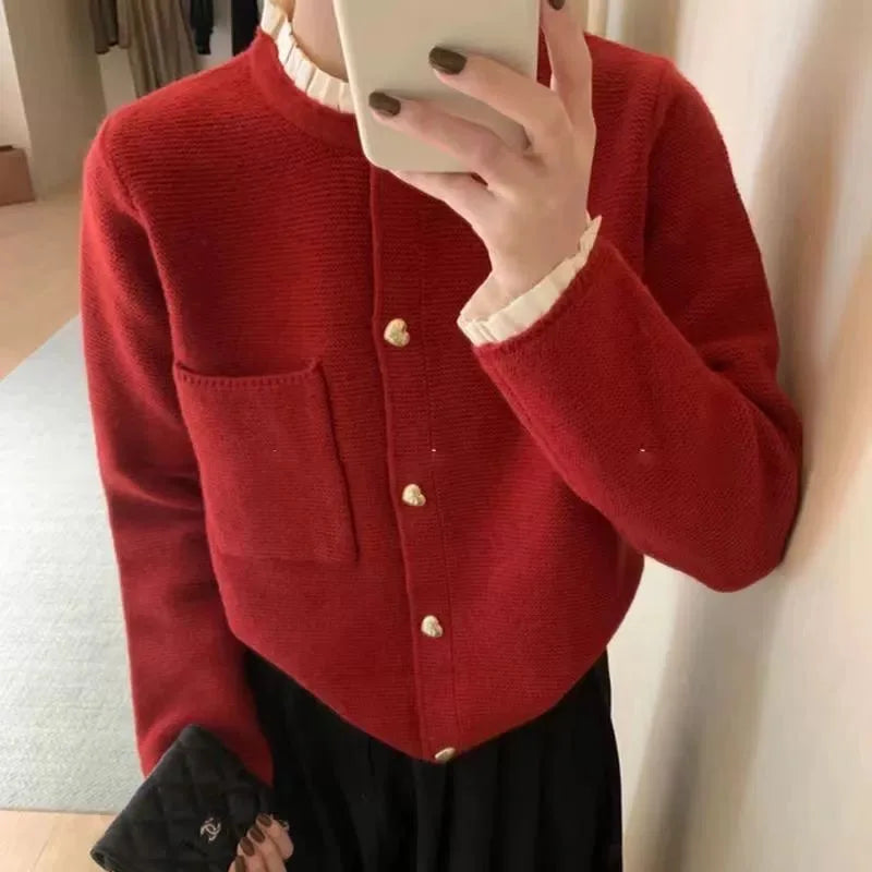 Elegant Knit Cardigan with Buttons – Cozy Chic Women’s Sweater